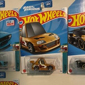 '94 Toyota Supra - Gold